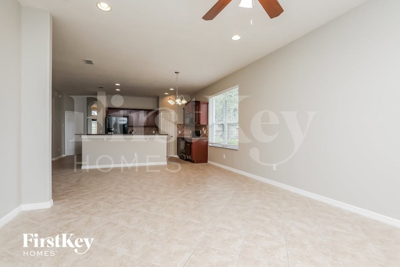 8140 Tumeric Ct - Photo 4 of 15