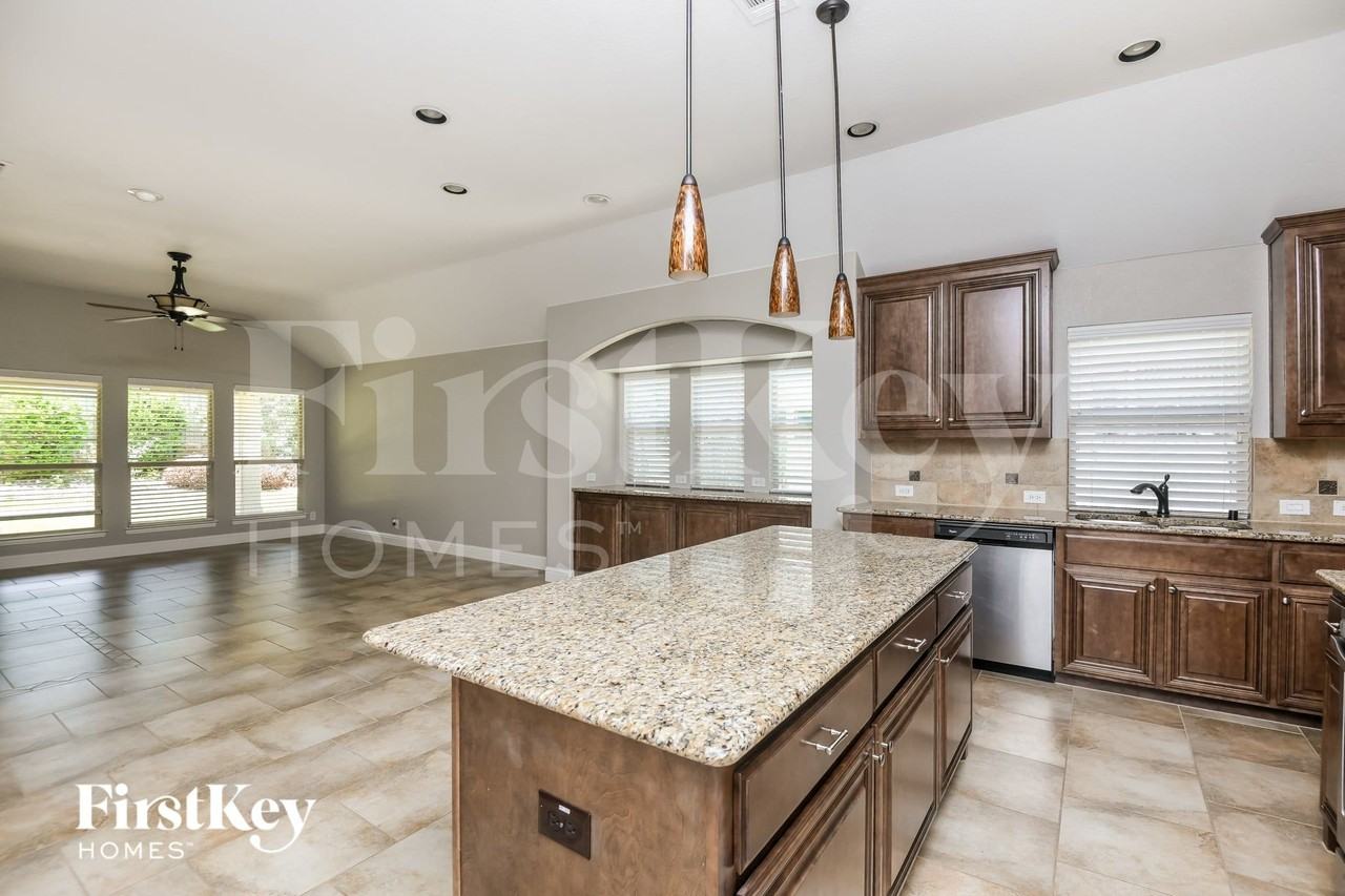 964 Tara Dr - Photo 6 of 16