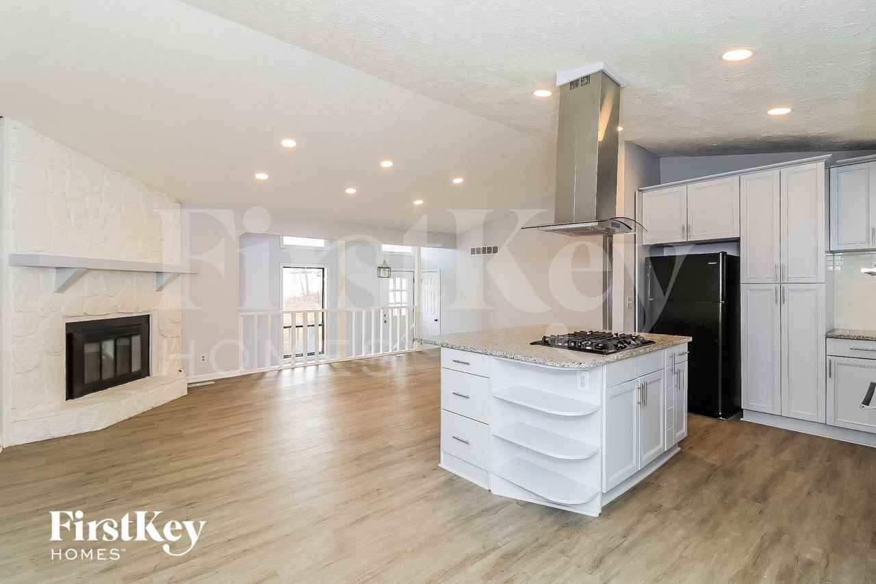 2039 Bascomb Carmel Rd - Photo 3 of 15