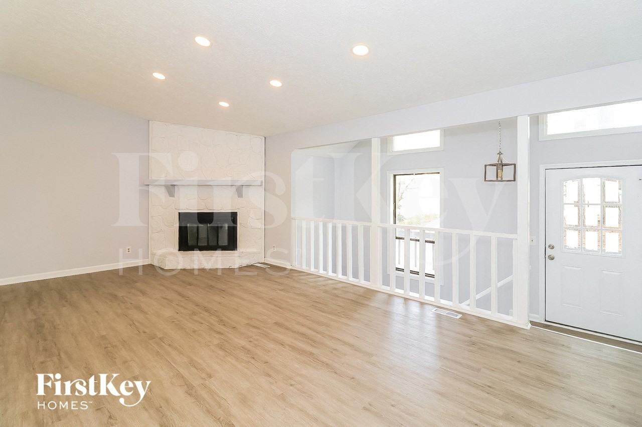 2039 Bascomb Carmel Rd - Photo 4 of 15