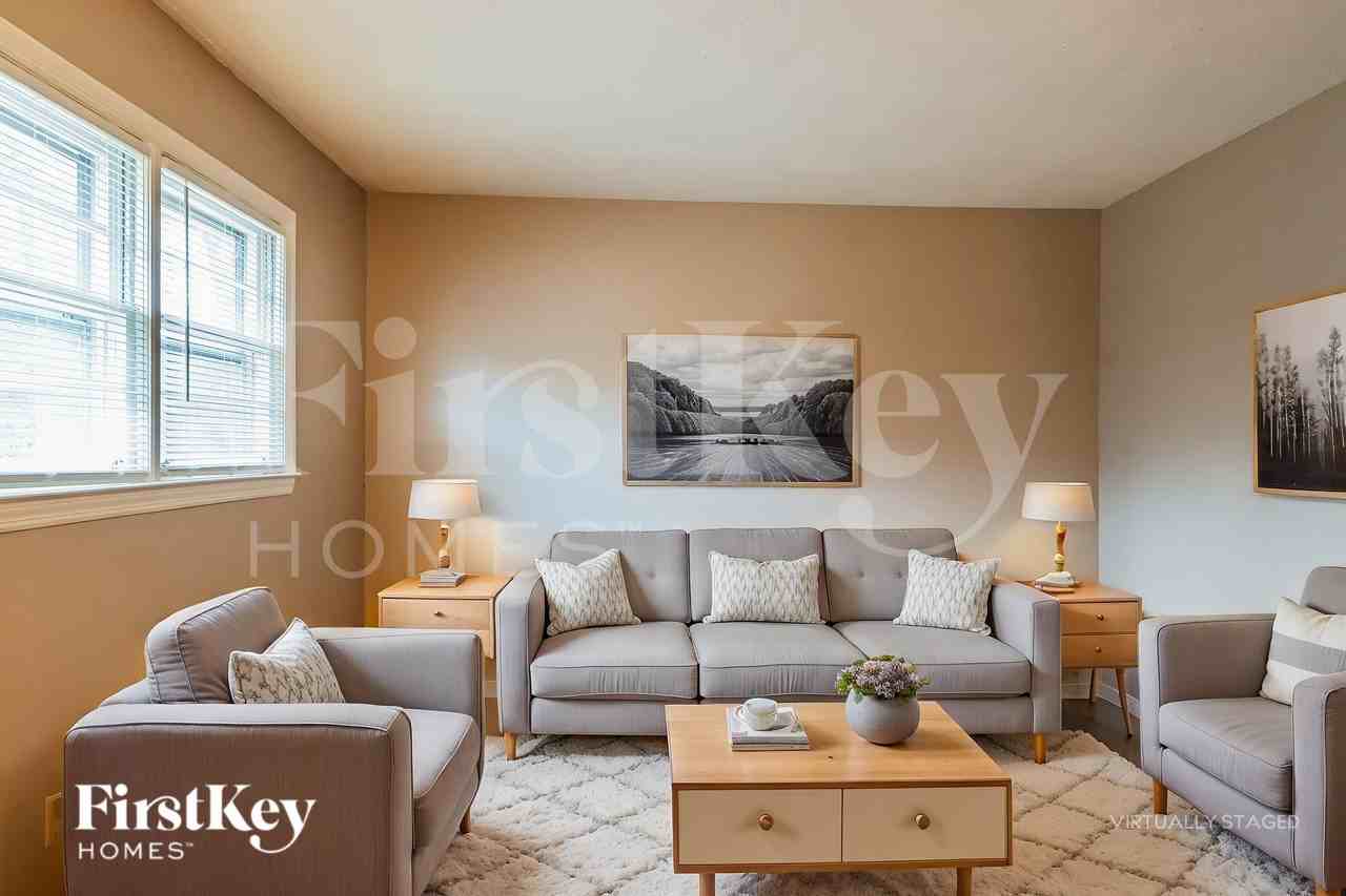 4245 Springdale Cir - Photo 4 of 18