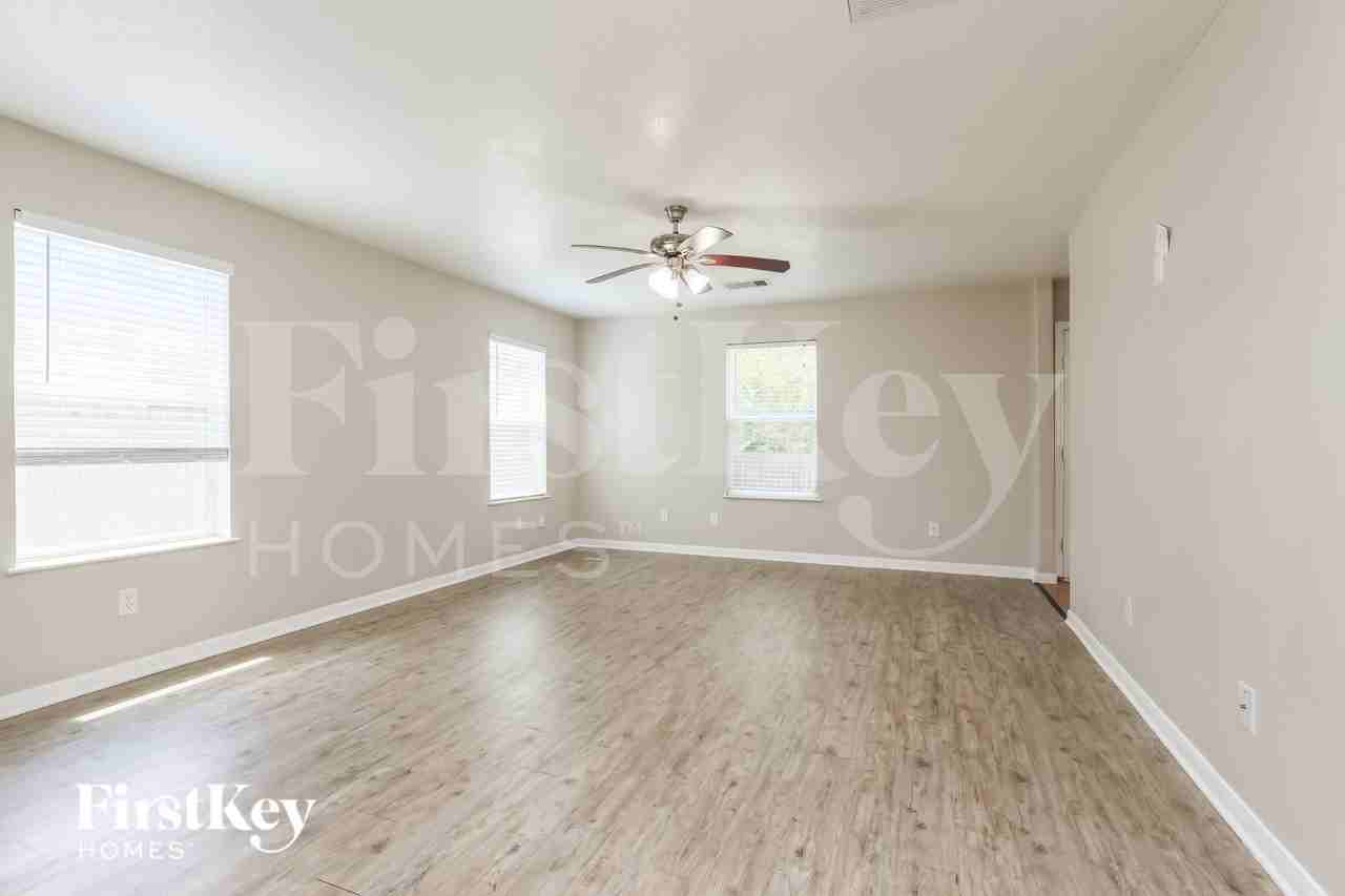 2603 Cypress Island Dr - Photo 3 of 17