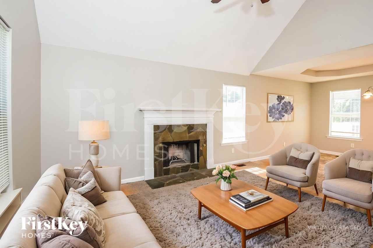 212 Station Way - Photo 3 of 19