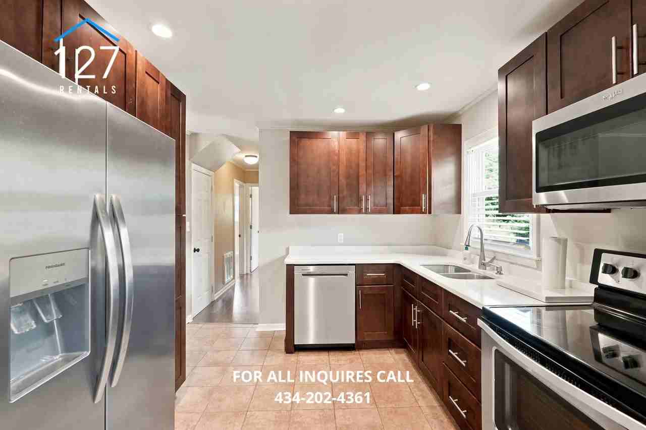 13 Avondale Dr - Photo 4 of 34