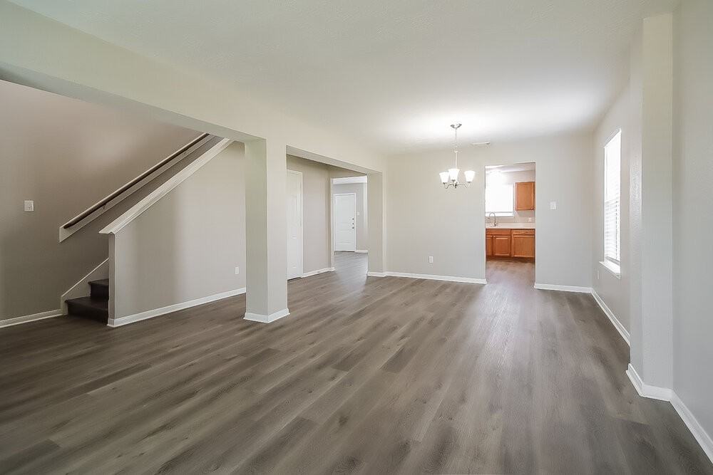 4805 E Parma Dr - Photo 6 of 17