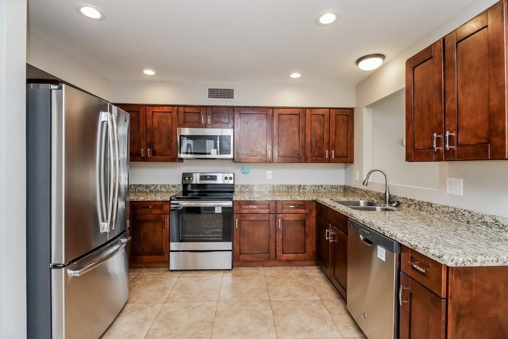 3421 E Dragoon Ave - Photo 6 of 16