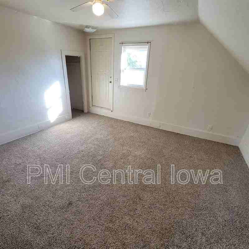 2220 E Walnut St #3 - Photo 2 of 30