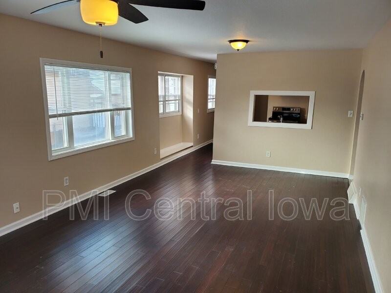 3216 1st St - Photo 3 of 12