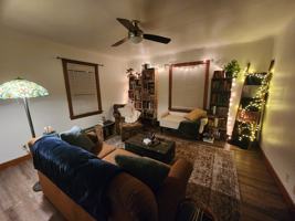 featured image of 2 Vine St #2