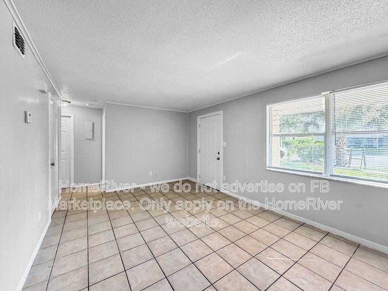 214 Terry Ln - Photo 3 of 21