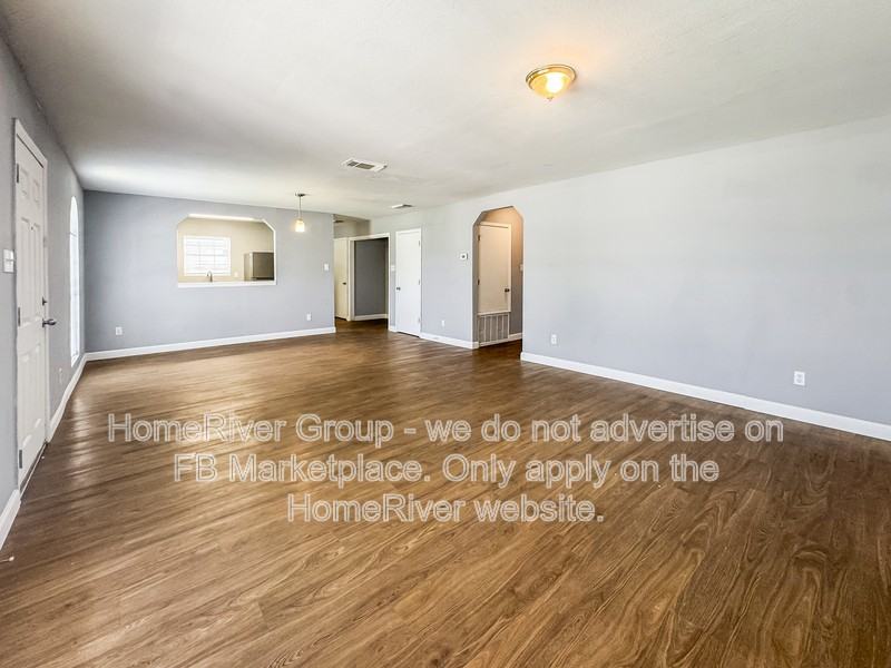 420 Sligo St - Photo 4 of 24