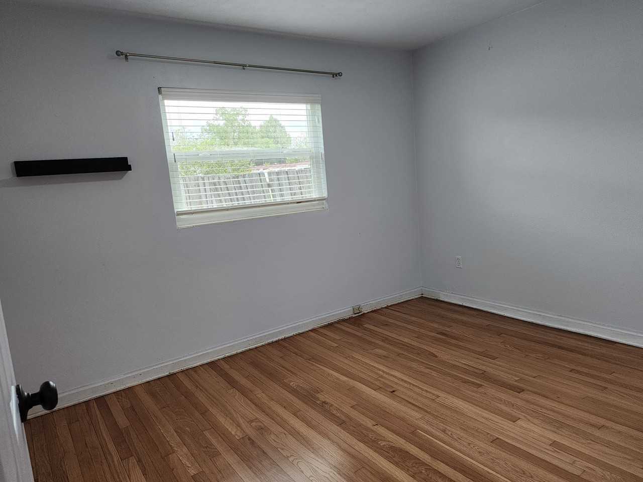 8 Poinsettia Dr #1 - Photo 3 of 11