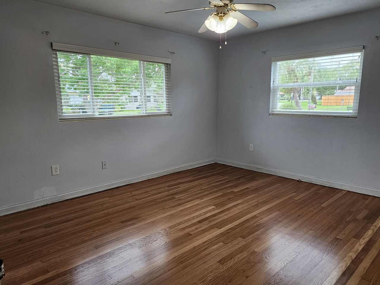 8 Poinsettia Dr #1 - Photo 7 of 11