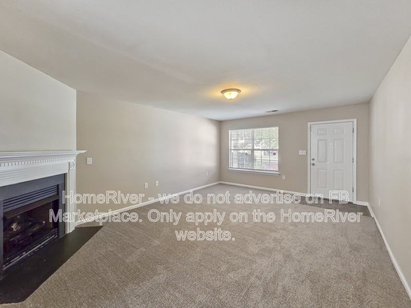 1740 Harland St - Photo 3 of 21