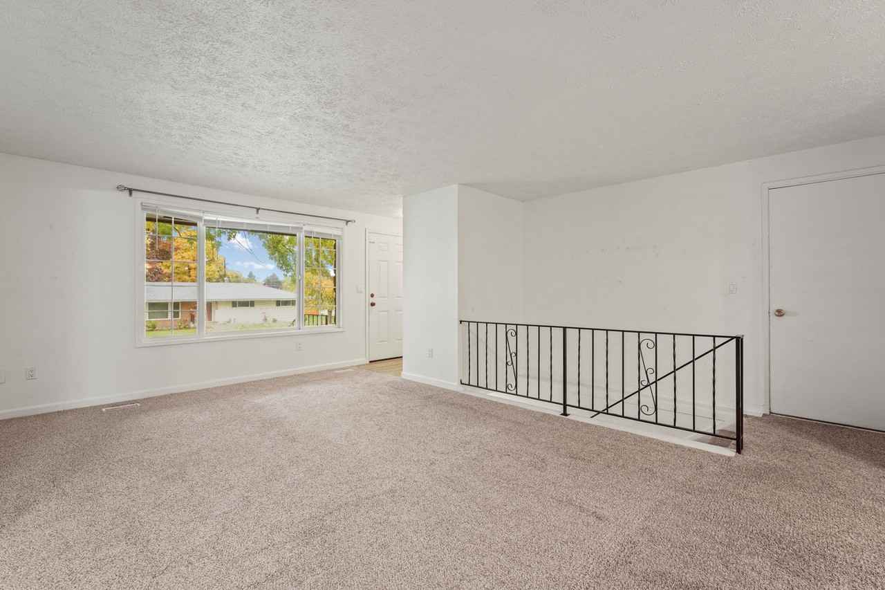 13406 E 10th Ave #2 - Photo 5 of 20