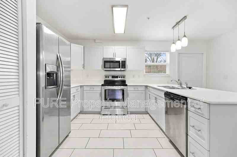 339 Ne Sanchez Ave #110 - Photo 6 of 19