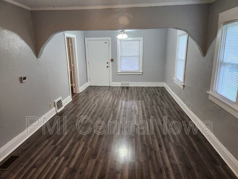 1806 Jefferson Ave - Photo 3 of 13