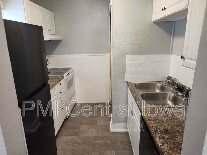 1806 Jefferson Ave - Photo 4 of 13