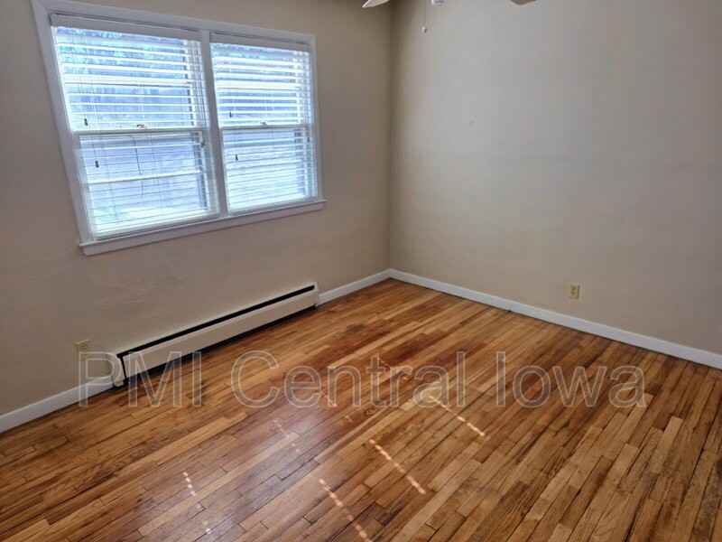2820 Kingman Blvd #2 - Photo 7 of 38