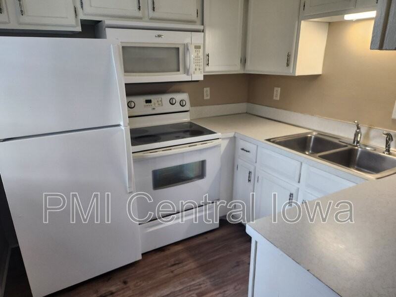 1010 Linden Dr - Photo 2 of 15