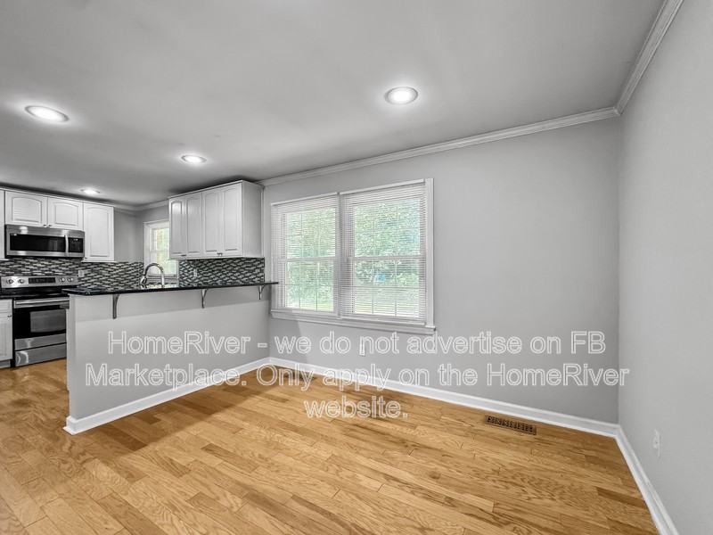 610 Hopkins Rd - Photo 5 of 19