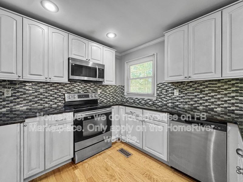 610 Hopkins Rd - Photo 6 of 19