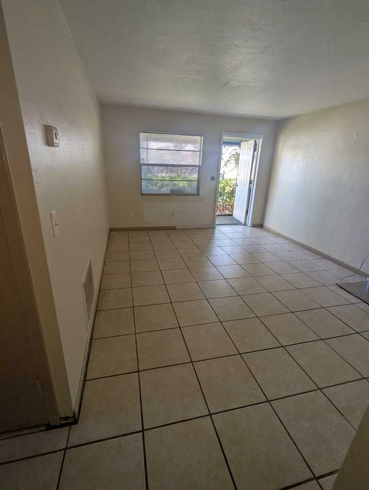 1062 Orienta Ave - Photo 3 of 6