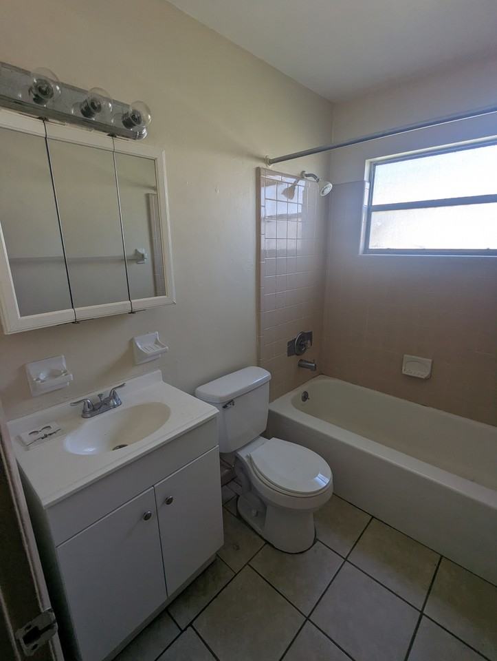 1062 Orienta Ave - Photo 6 of 6