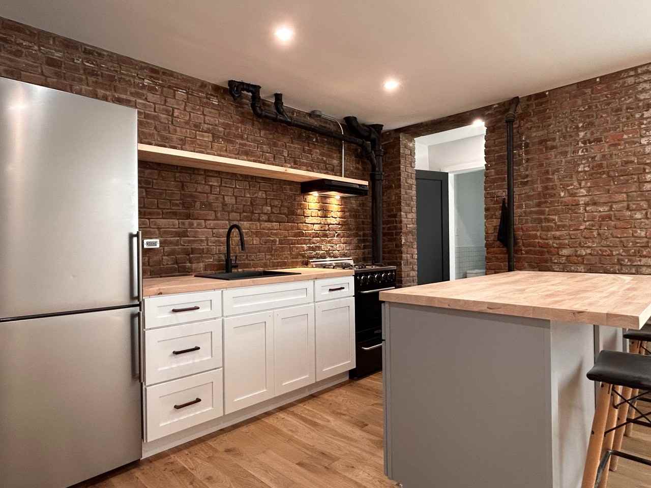 56 Herbert St #1