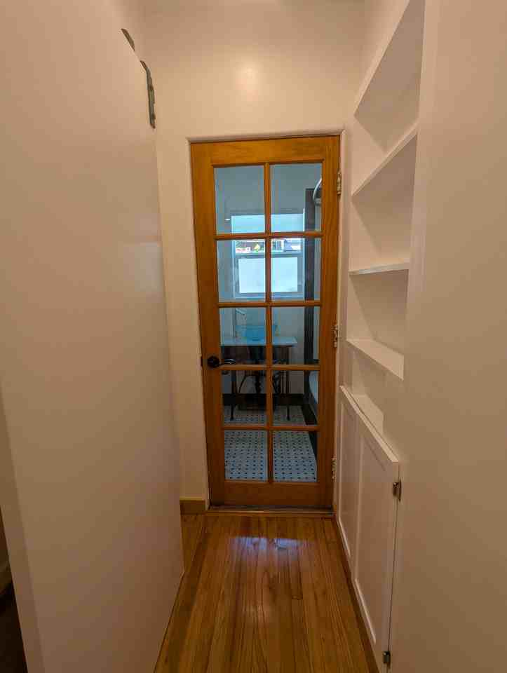1549 Baxter St #4 - Photo 5 of 31