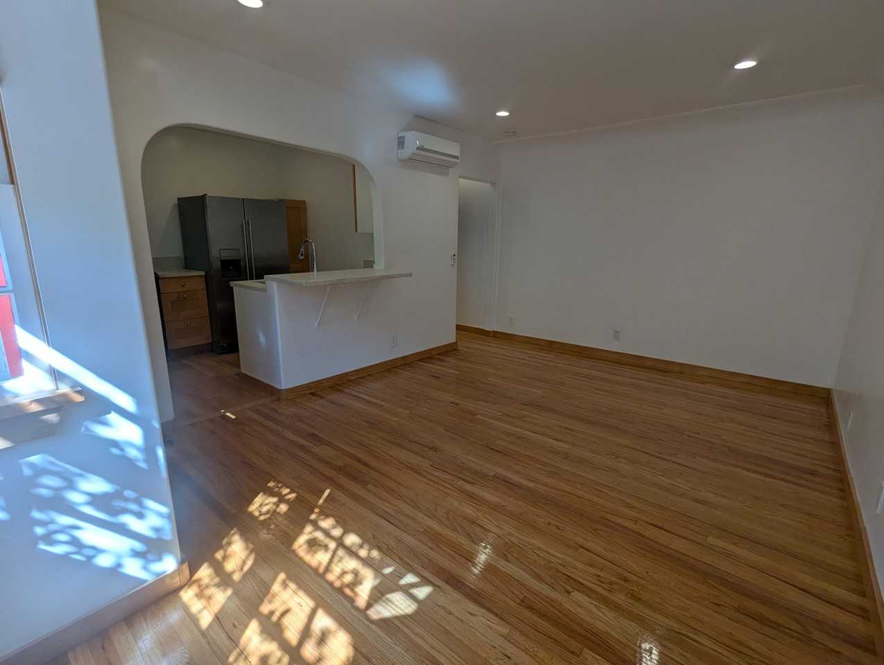 1549 Baxter St #4 - Photo 6 of 31