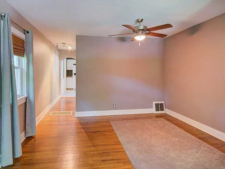 227 1/2 Sherman St - Photo 2 of 16