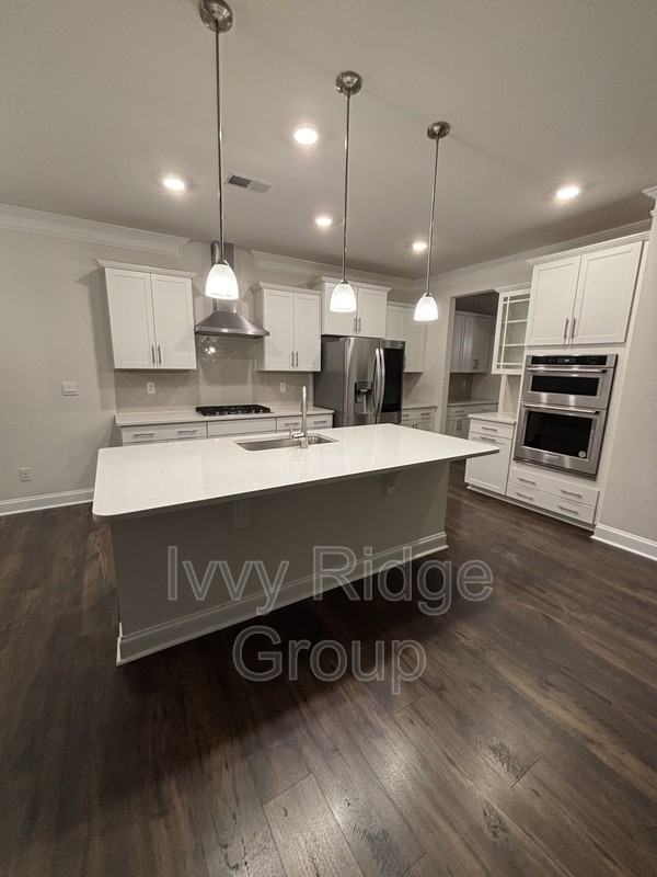 4867 Tacoma Dr - Photo 3 of 15