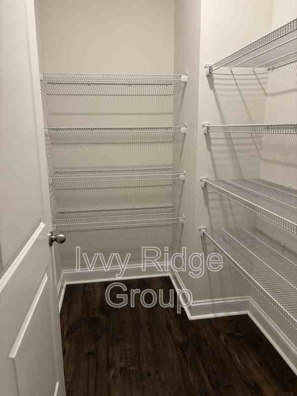4867 Tacoma Dr - Photo 7 of 15