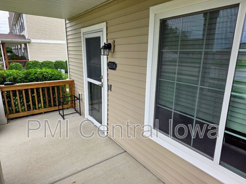 2316 Hazeltine Pl - Photo 2 of 30