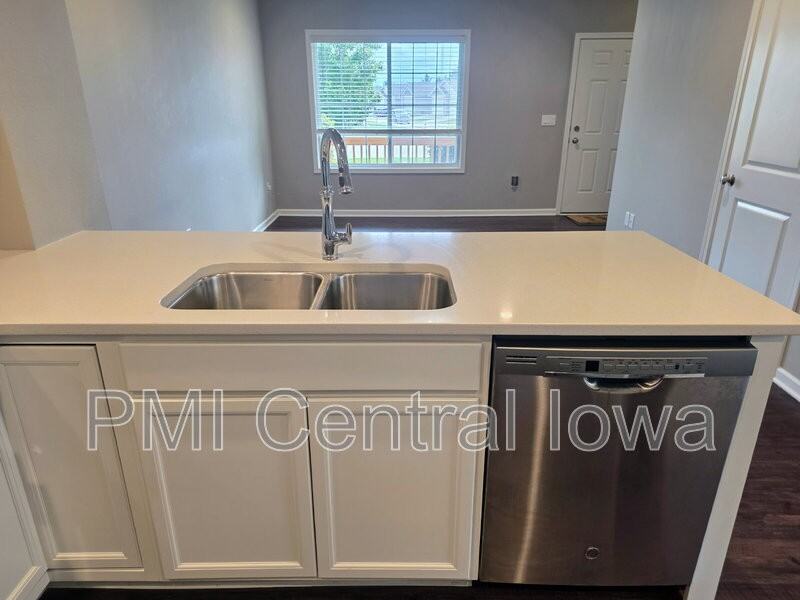 2316 Hazeltine Pl - Photo 6 of 30