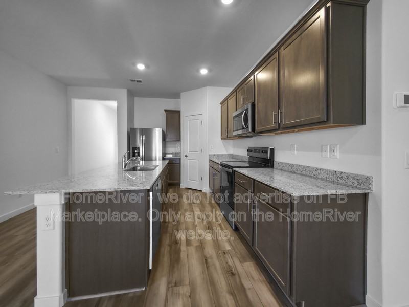 1116 W West Virginia Ave - Photo 4 of 22