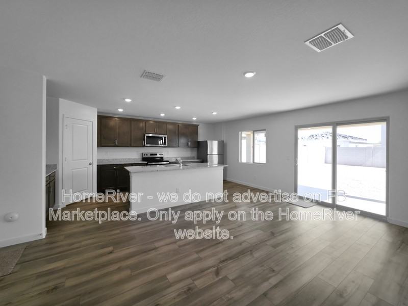 1091 W West Virginia Ave - Photo 7 of 26