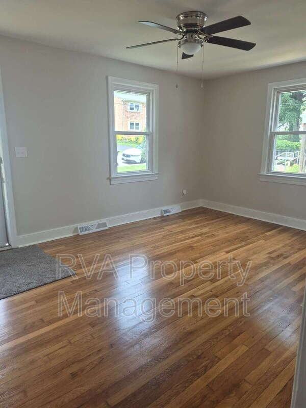 2906 Maple St - Photo 2 of 9