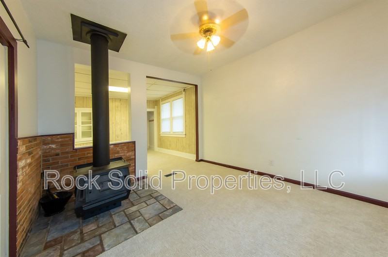 1216 Talbot Ct - Photo 4 of 24