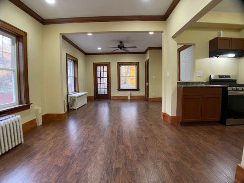 1317 N Ellis St - Photo 2 of 13