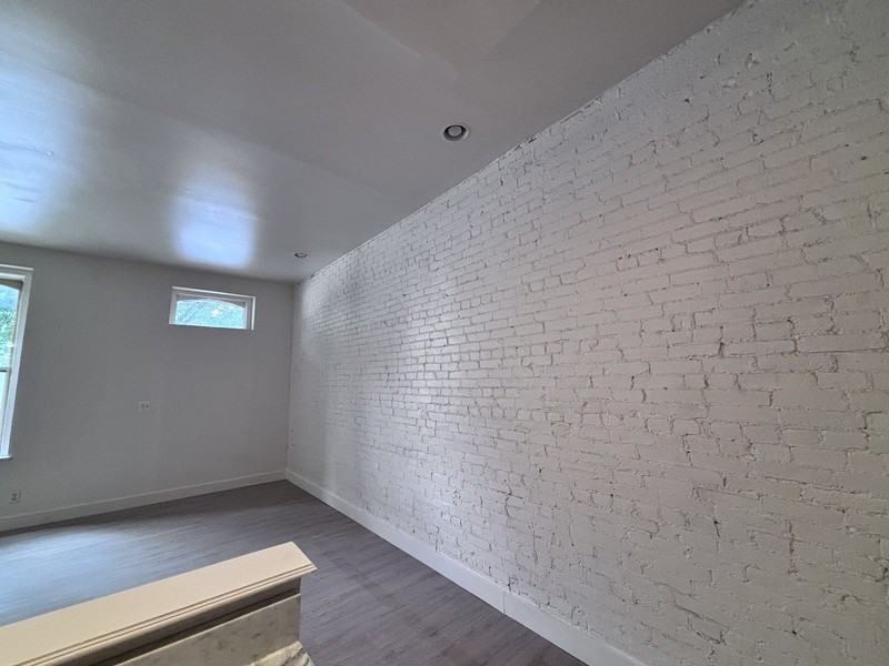 1704 S Tucker Blvd #B - Photo 2 of 10