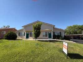 featured image of 2605 Eastnorth #4