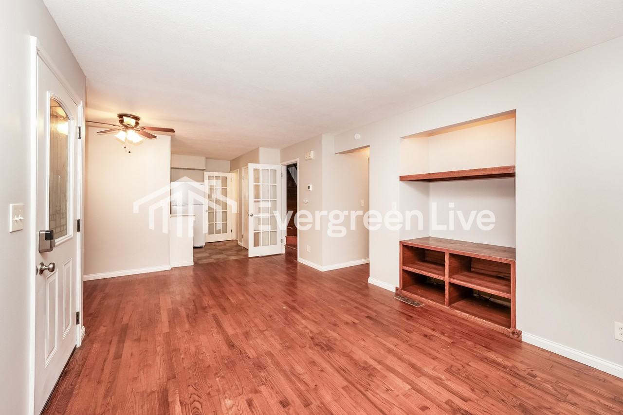 1307 Cedar Dr - Photo 4 of 16