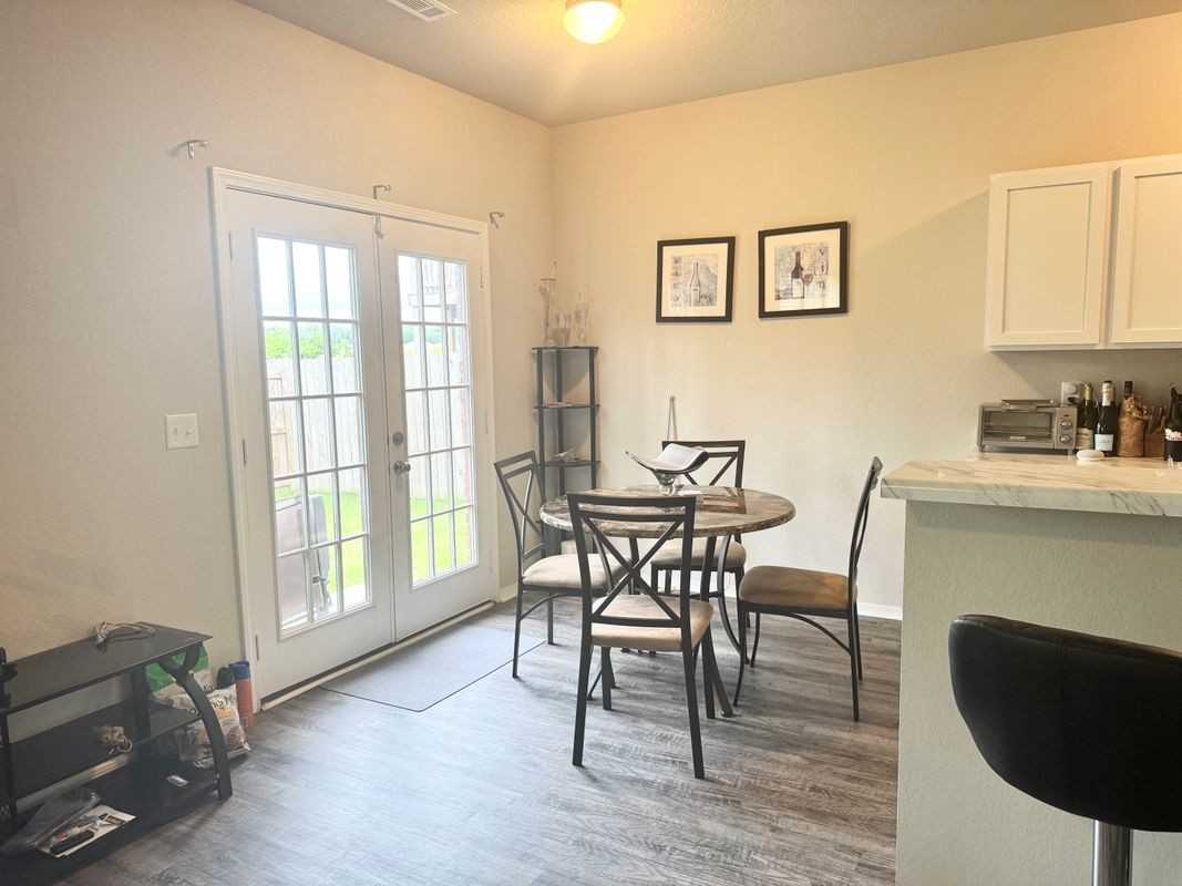 8616 Eastwood Creek Dr - Photo 5 of 20