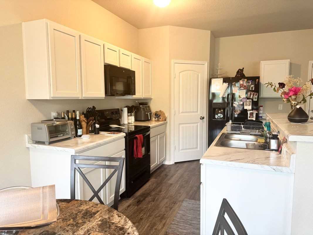 8616 Eastwood Creek Dr - Photo 6 of 20