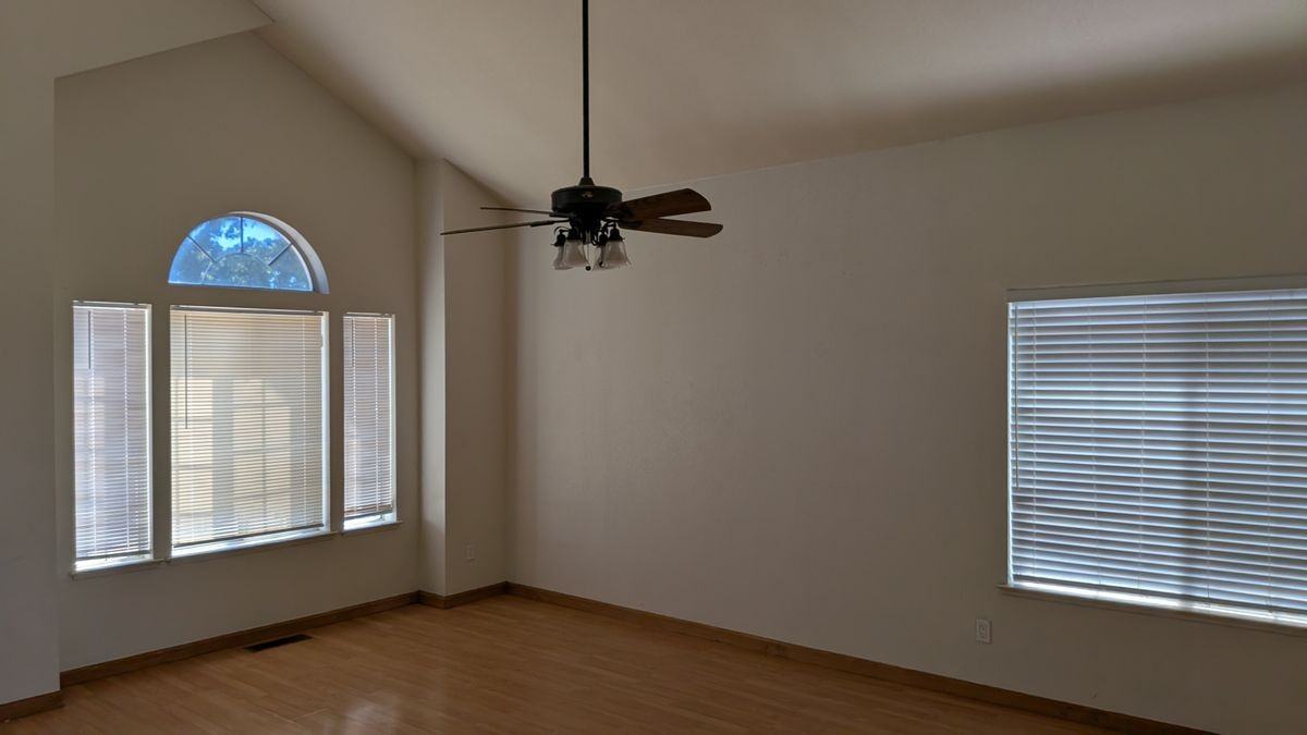 321 Falcon Ct - Photo 3 of 49