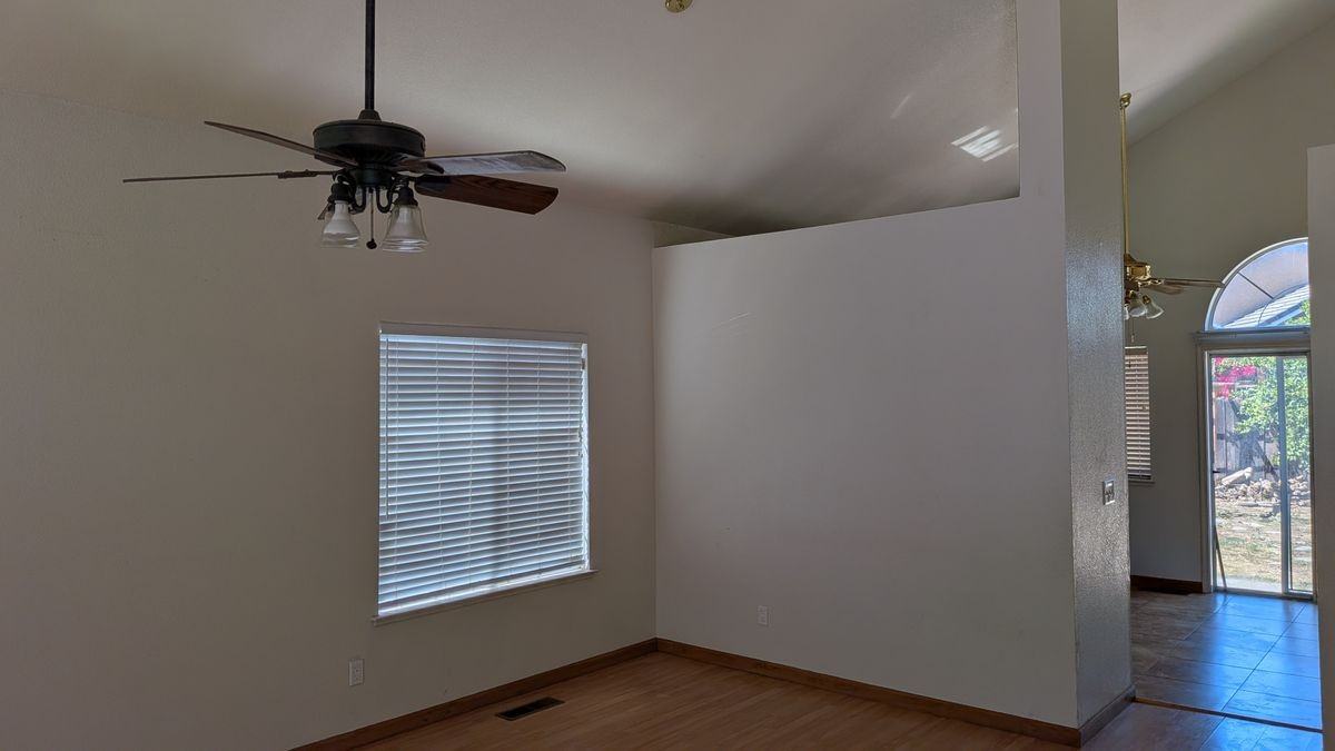 321 Falcon Ct - Photo 6 of 49