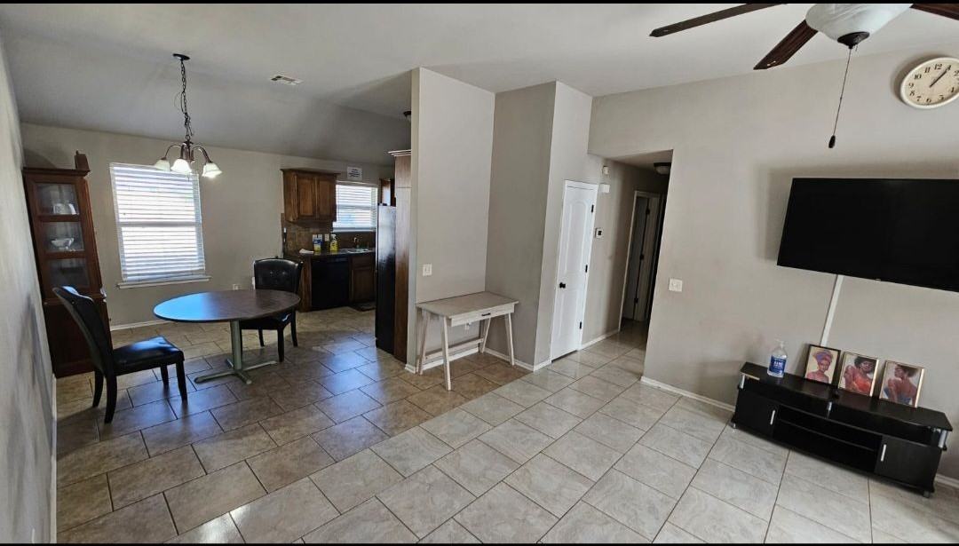 12812 Heritage Oaks Dr - Photo 3 of 4