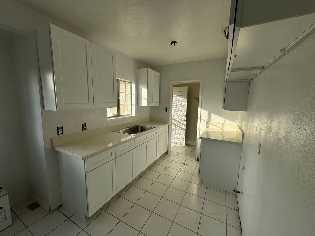 13156 Mercer St - Photo 4 of 11